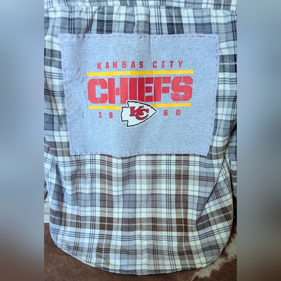 Kansas City Chiefs Upcycled Handcrafted Dip Dye Bleach Button Down Shirt - Picture 4 of 15
